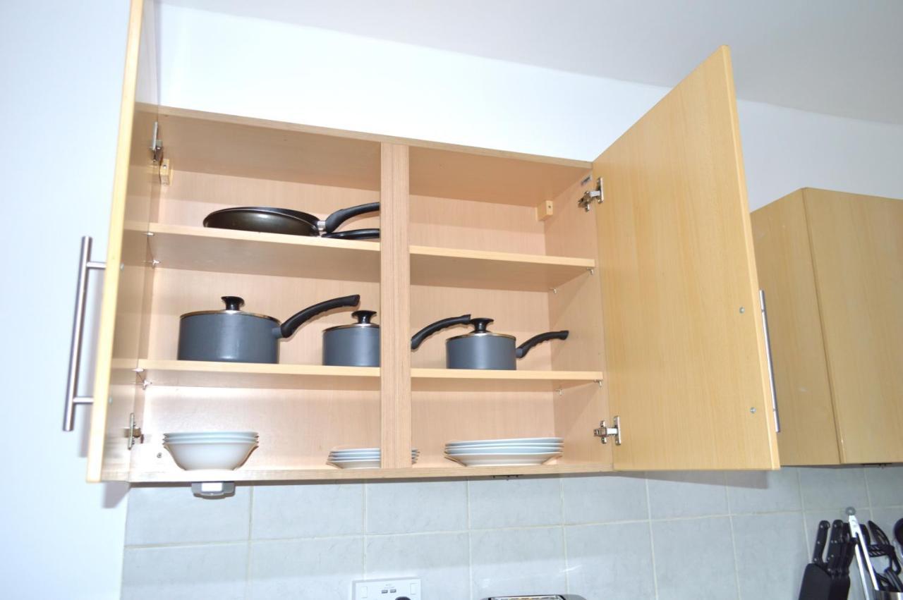 Beautiful Two-Bed Apartment With Driveway Parking ノッティンガム エクステリア 写真